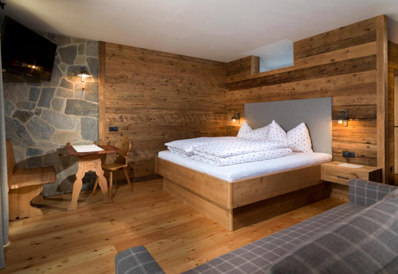 Vila Bauernhof Zwiglhof San Candido Exteriér fotografie