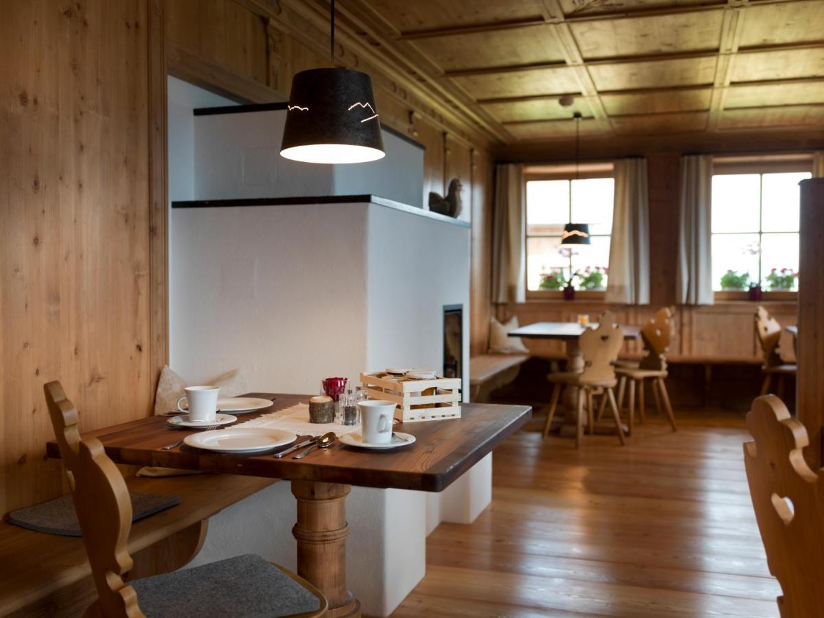 Vila Bauernhof Zwiglhof San Candido Exteriér fotografie