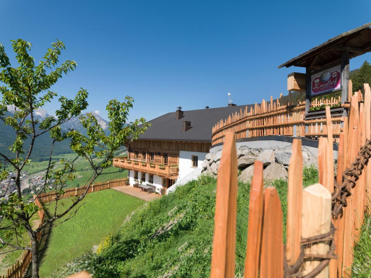 Vila Bauernhof Zwiglhof San Candido Exteriér fotografie